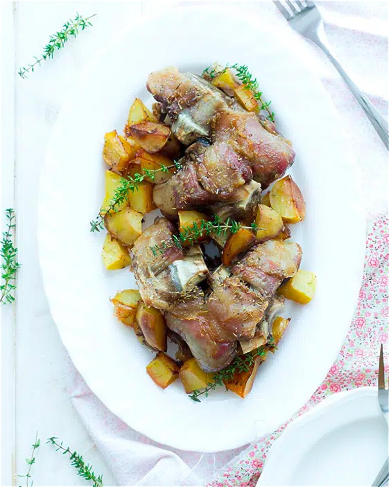 Codillo de cerdo al horno Cómo hacer codillo al horno con patatas