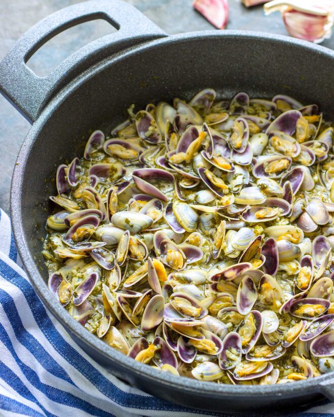 Coquinas al ajillo receta tradicional fácil y rápida PequeRecetas