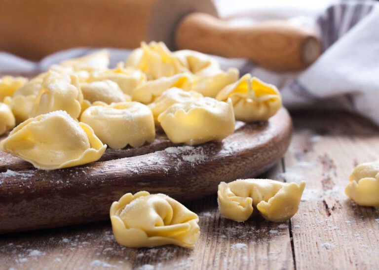 Tortellini Caseros De Carne O Ricotta Y Espinacas 5 Recetas De Salsas