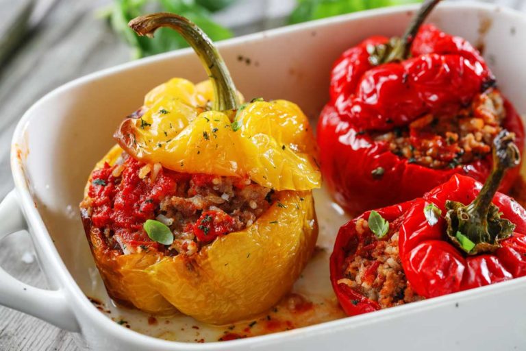 Pimientos Rellenos De Carne Picada Al Horno - PequeRecetas