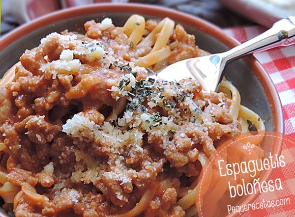 Espaguetis Boloñesa (la receta casera MÁS rica) - PequeRecetas