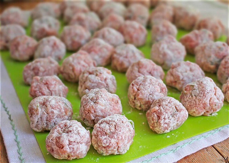 albondigas rebozadas en harina para freir