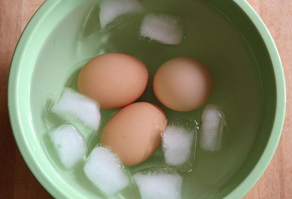Cómo hacer huevo poché o escalfado (receta FÁCIL y rápida) - PequeRecetas