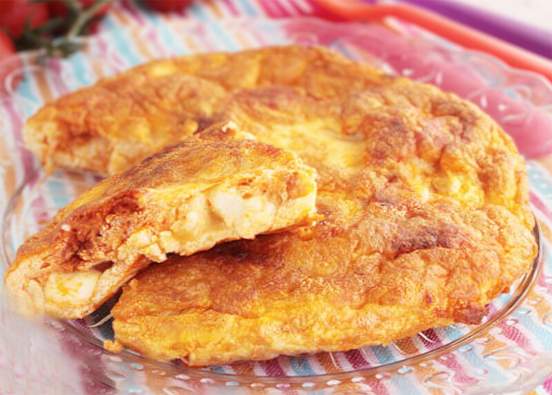 Tortilla con sobrasada y queso