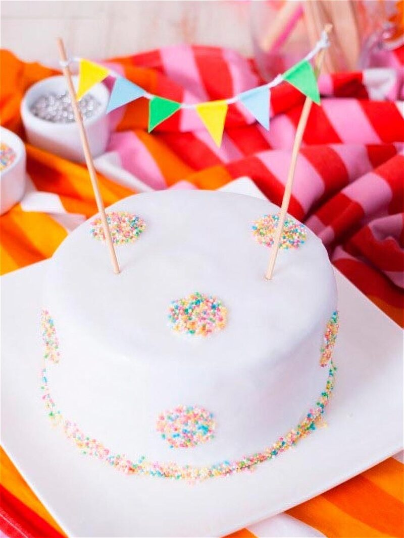 como decorar tarta de cumpleaños infantil