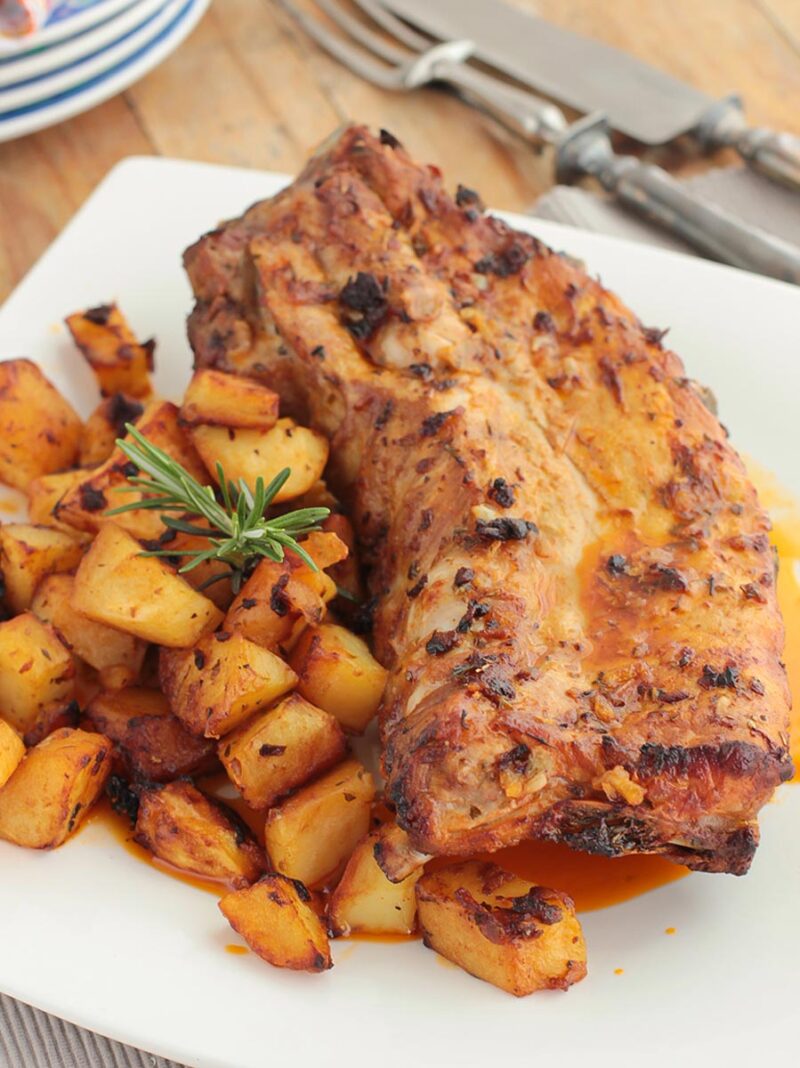 como hacer costillas al horno - Costillas al horno con patatas, tiernas y jugosas