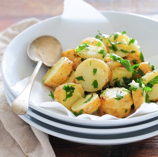 Patatas asadas al microondas, ¡fáciles y deliciosas! - PequeRecetas