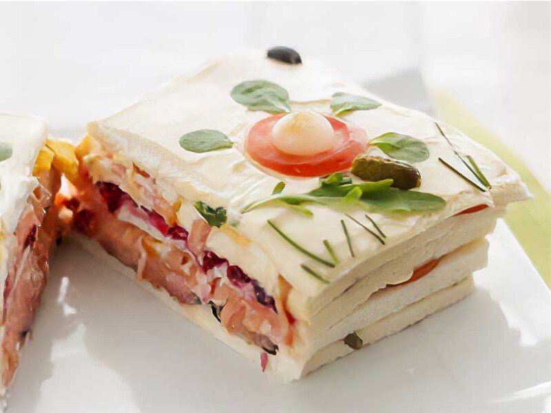 pastel de pan de molde con salmon ahumado