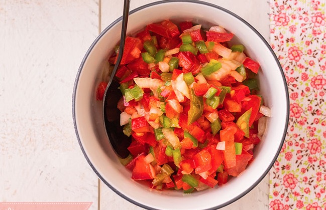 Cómo hacer pico de gallo: la receta más fácil de la salsa mexicana  tradicional