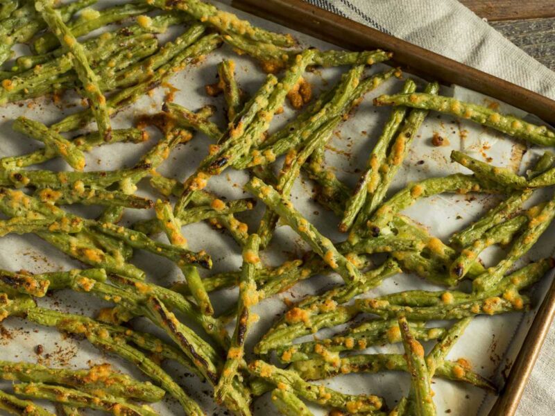 judias verdes al horno con queso parmesano - 15 recetas con judías verdes fáciles y saludables