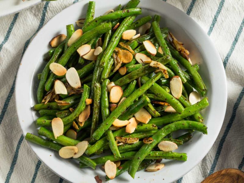 judias verdes salteadas con almendras - 15 recetas con judías verdes fáciles y saludables