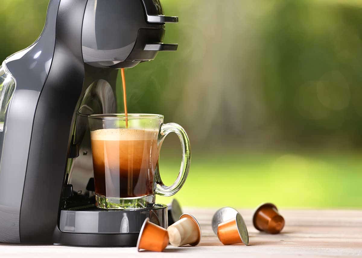 Cafetera Nescafé Dolce Gusto Esperta automática negra para cápsulas  monodosis 220V