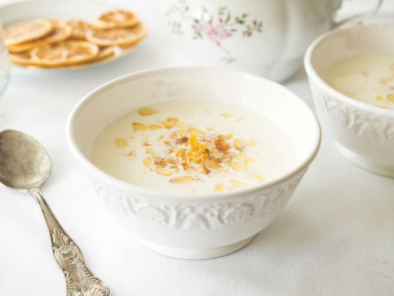 Sopa de almendras dulce (receta tradicional navideña)