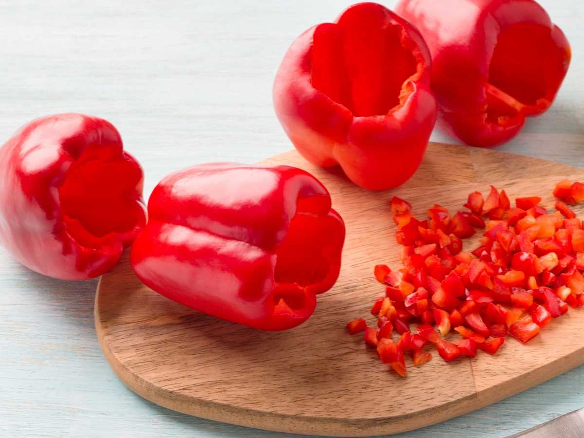 cortar pimientos rojos - Mermelada de pimientos rojos