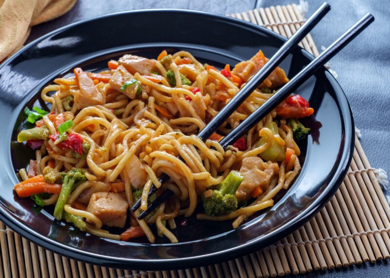 Fideos Chinos Con Pollo Chow Mein Receta