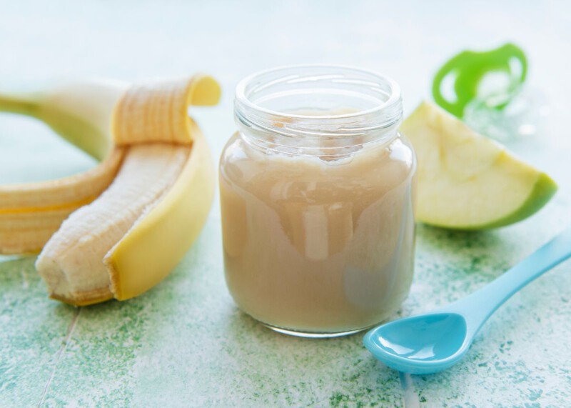 Papilla casera de plátano y manzana