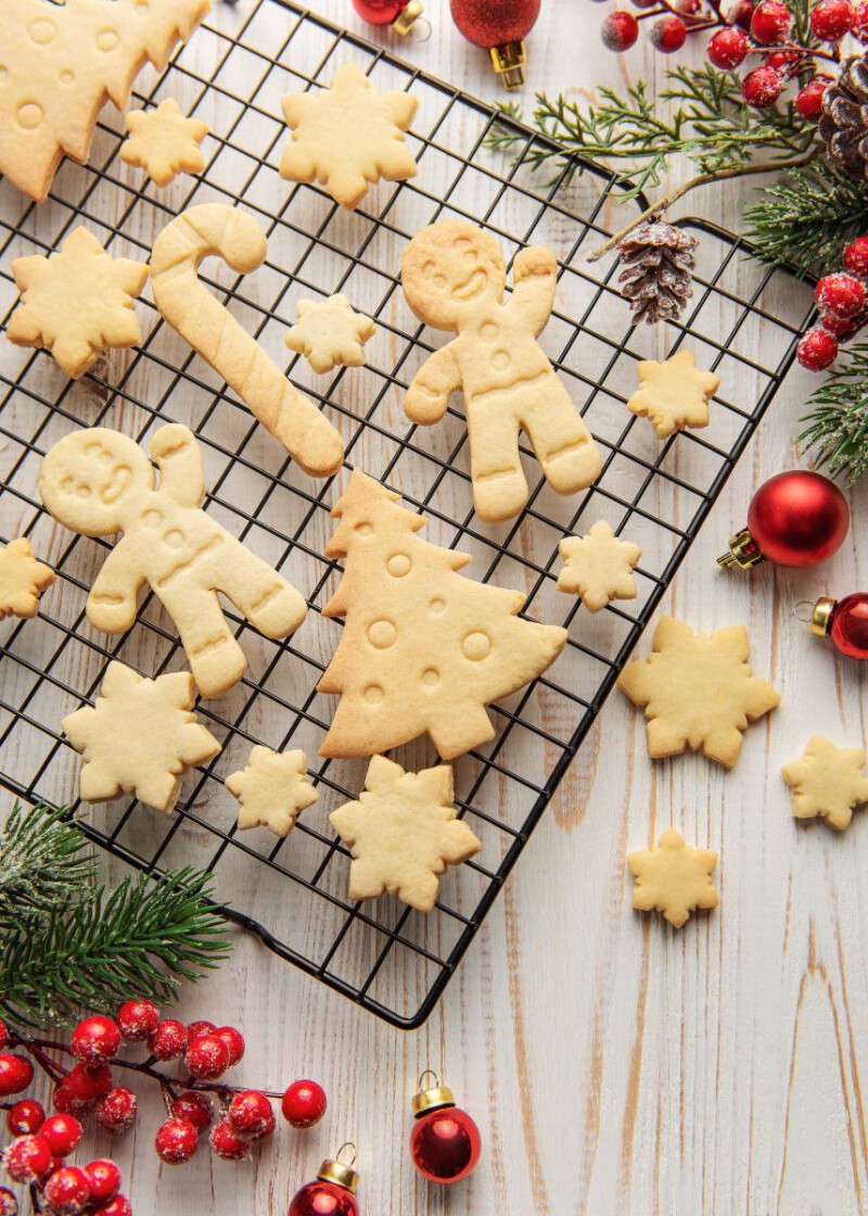 hornear galletas de mantequilla de Navidad