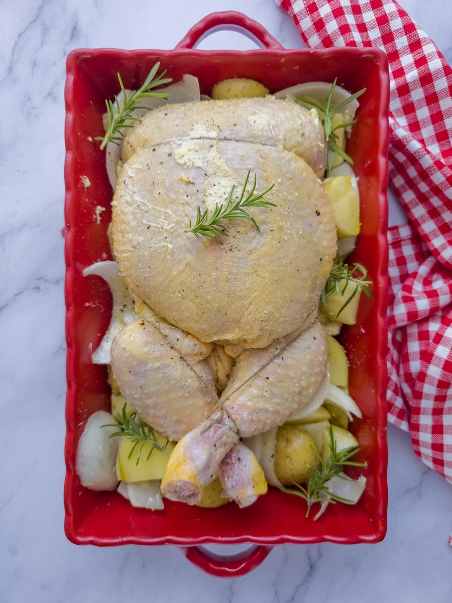 como rellena un pollo deshuesado entero - Pollo relleno fácil y económico para triunfar en tus celebraciones