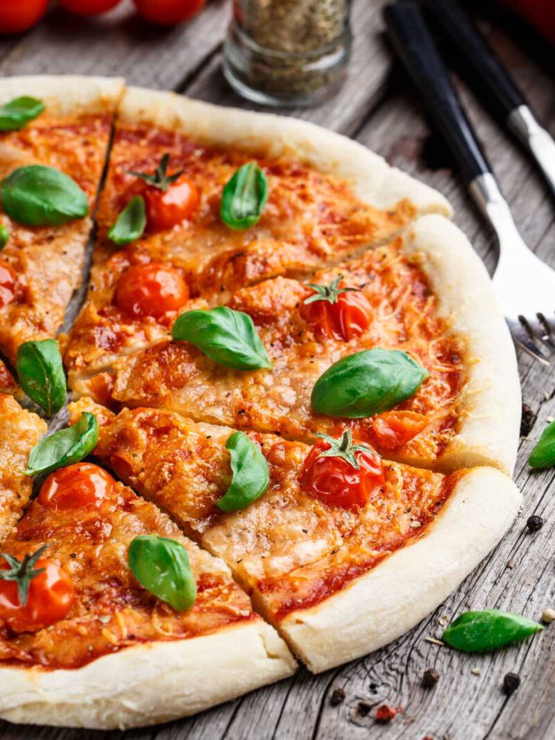 Pizza Margarita En Microondas - Cómo Hacer Pizza En Microondas Fácil Y Crujiente