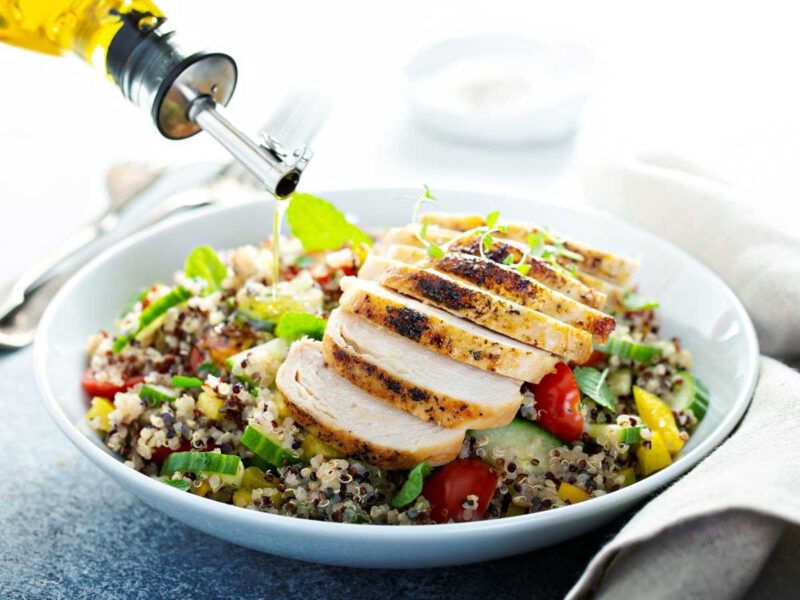 ensalada de quinoa con pollo - Recetas FITNESS fáciles y saludables