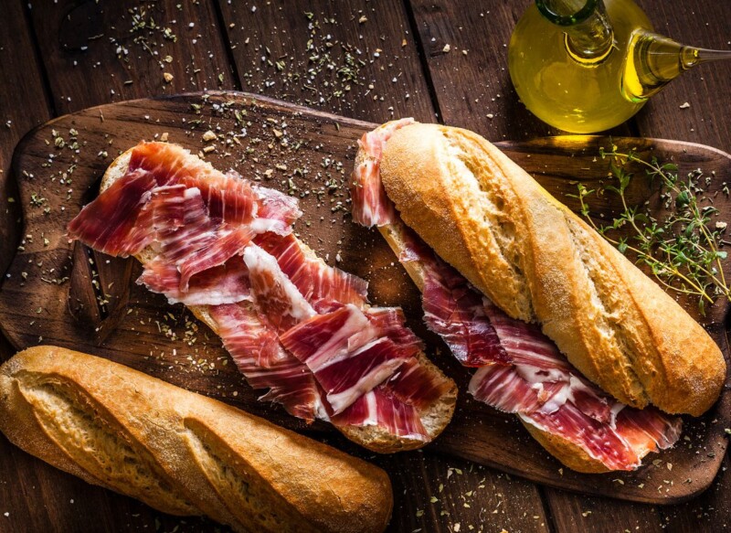 bocadillo de jamón serrano