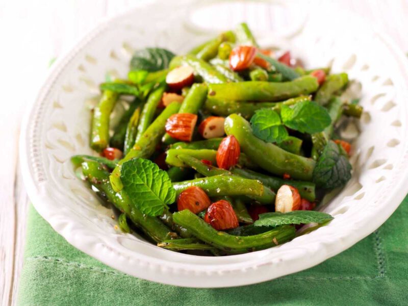 ensalada de judias verdes almendras y menta - Ensalada de judías verdes (5 recetas fáciles y sanas)