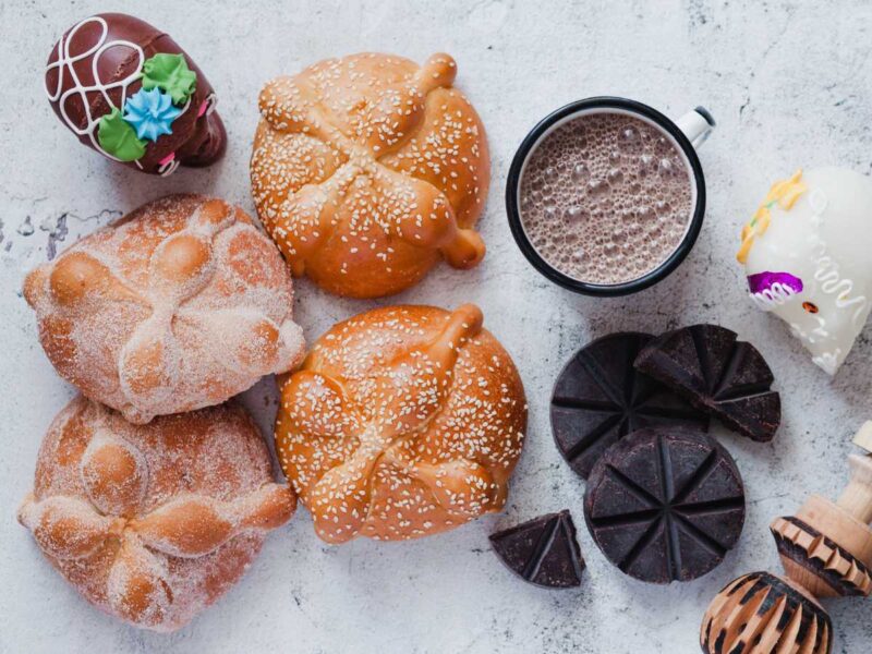 como tomar pan de muerto - Pan de Muerto (receta tradicional mexicana del Día de Muertos)