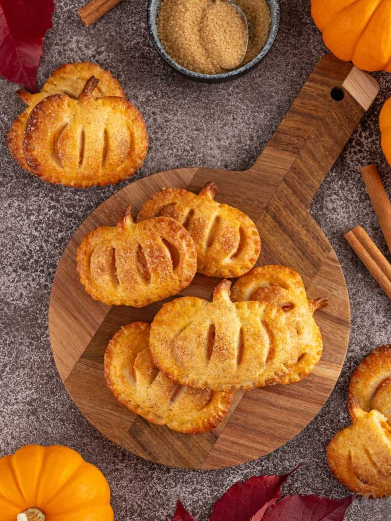 pastelitos dulces de calabaza con canela - Pastelitos de hojaldre rellenos de calabaza