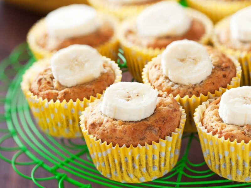 muffins de platano veganos sin gluten - Recetas de cumpleaños para niños con alergias alimentarias