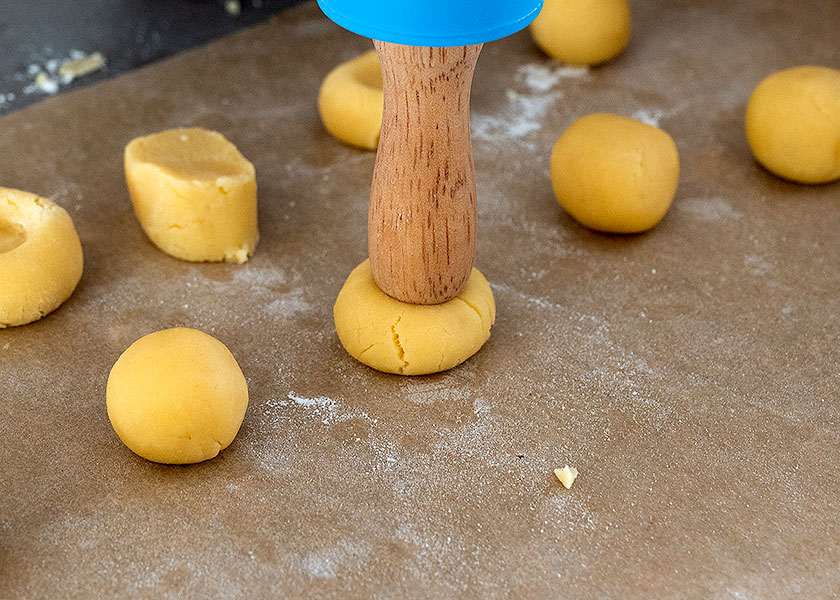 galletas rellenas - Galletas con mermelada (Thumbprint Cookies o Engelsaugen)