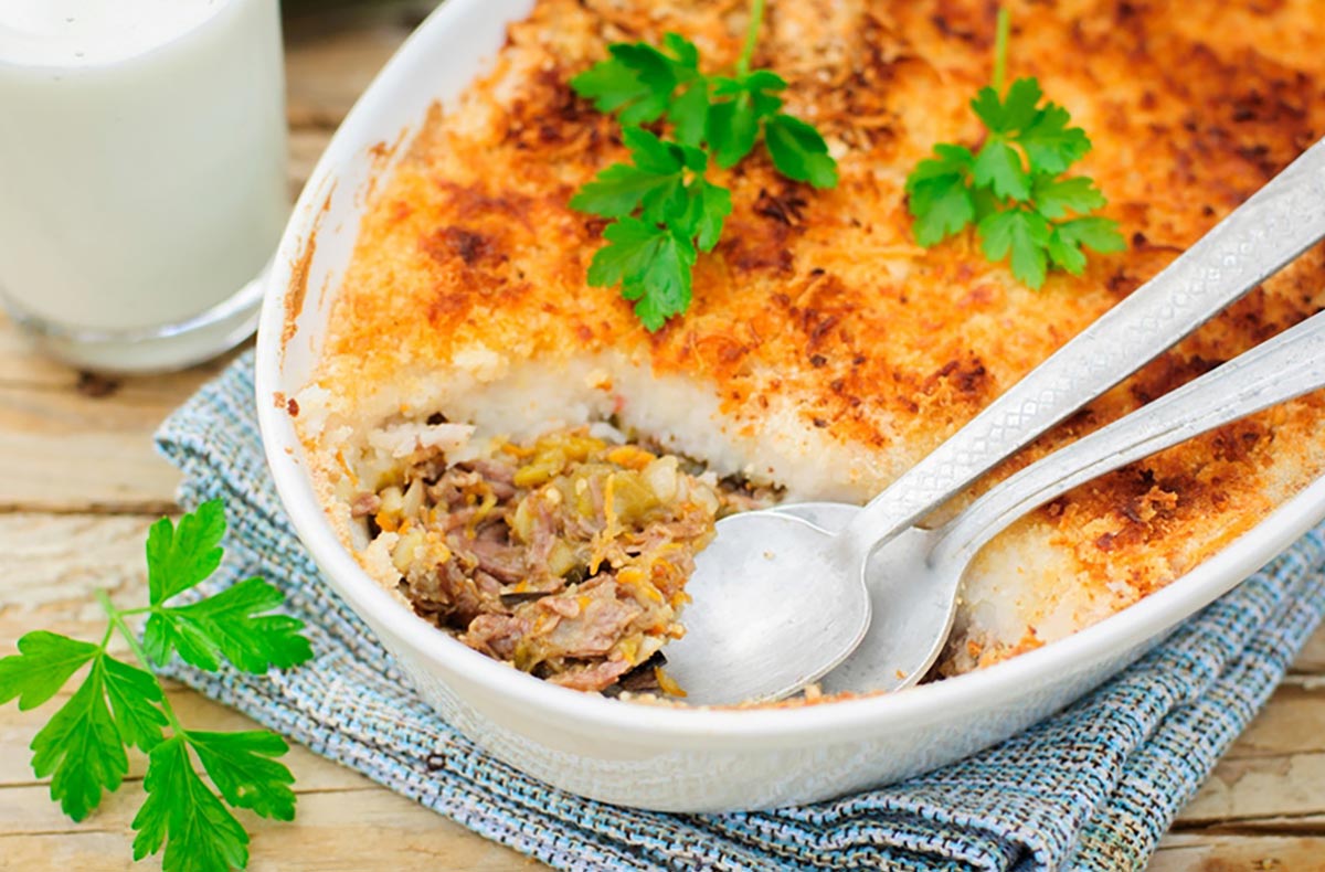 Hachis Parmentier: Pastel de carne francés con puré de patatas