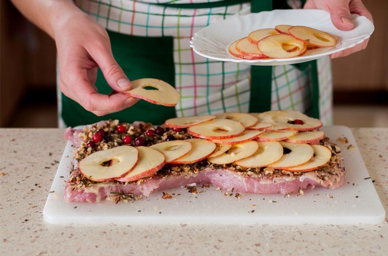 lomo de cerdo relleno con manzana y frutos secos