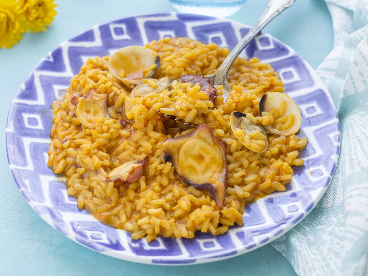 Arroz con pulpo y almejas