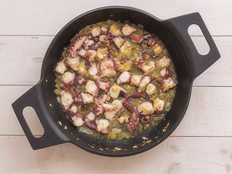 sofrito con pulpo - Arroz con pulpo y almejas